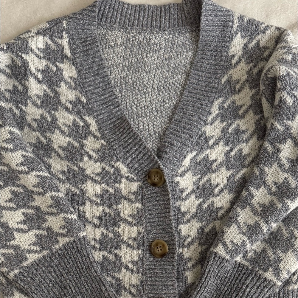 Gray Houndstooth Women's Sweater & Cami Set